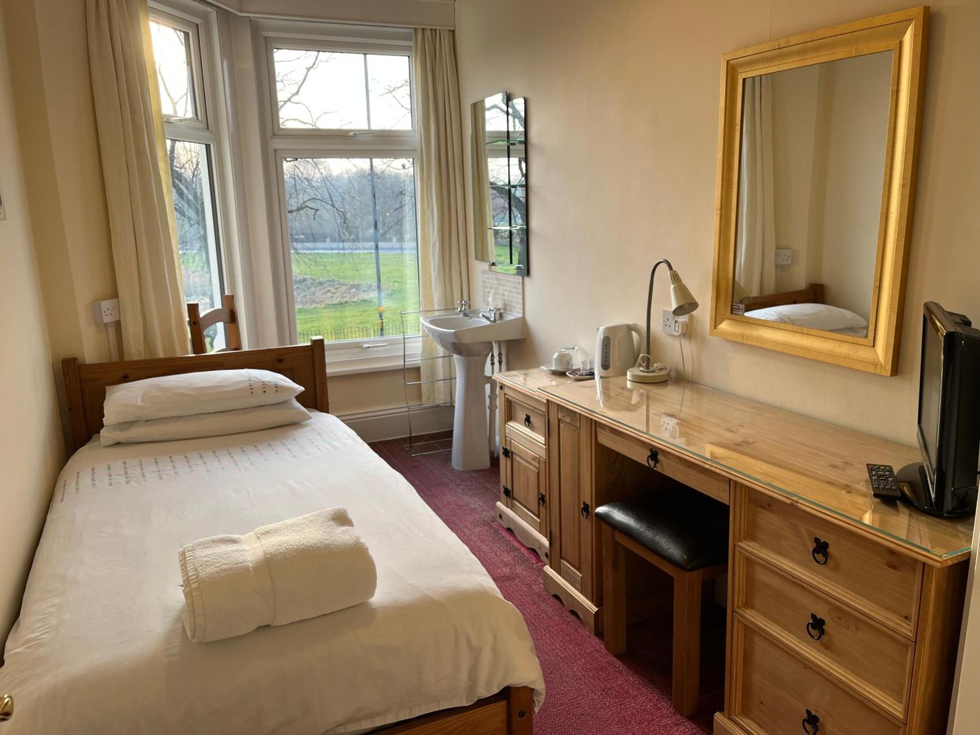 Chadwick Guest House Middlesbrough Esterno foto